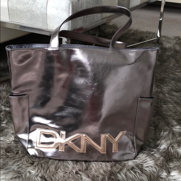 dkny pocketbooks